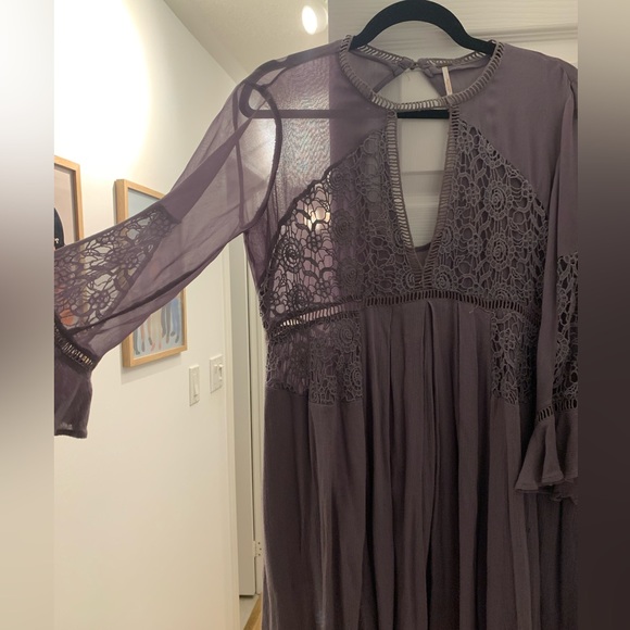 Flowy mini lilac summer dress from free people. Sits above the knees (i’m 5’5). - Picture 4 of 6